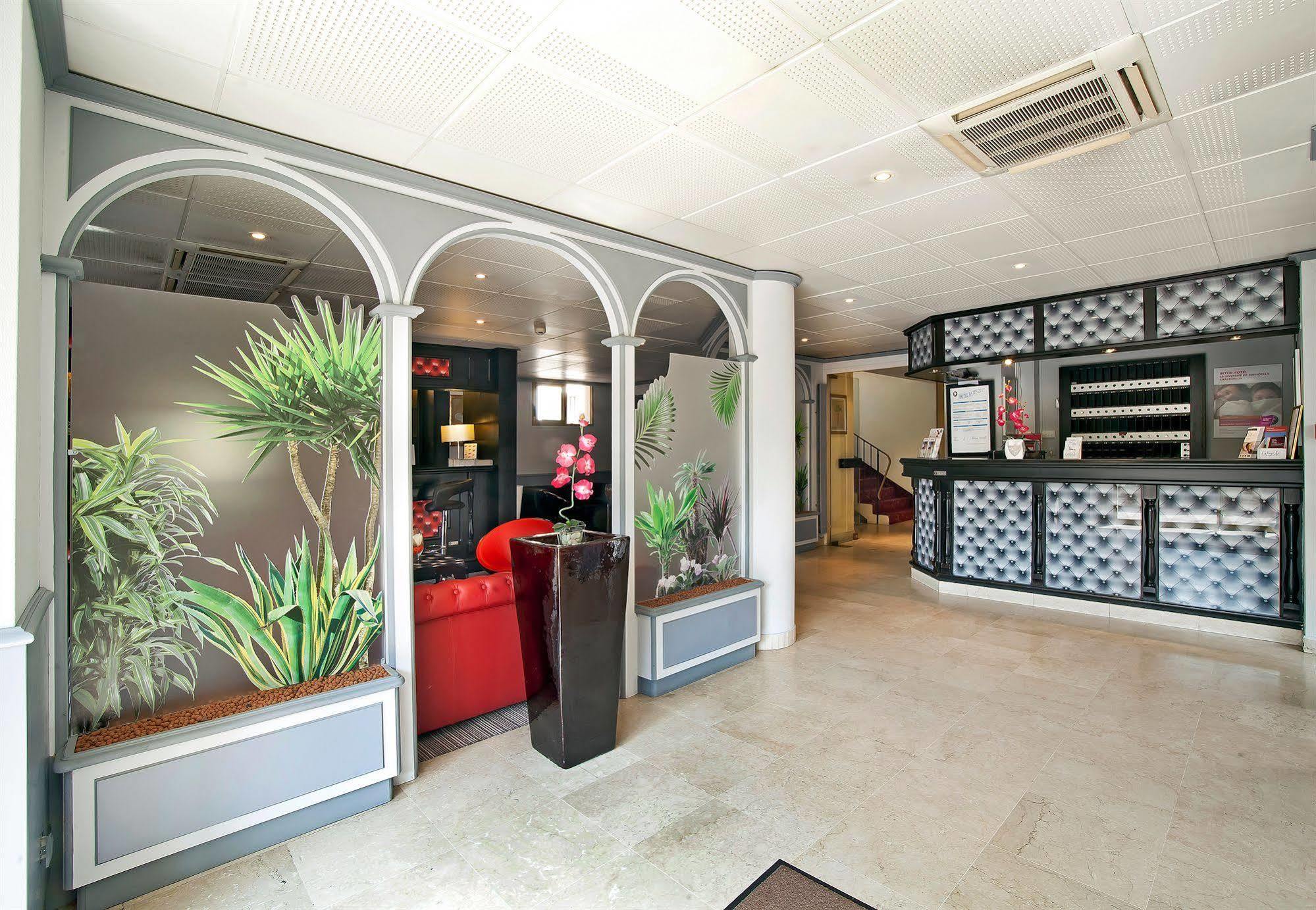 Hotel Le Cardinal Rueil Centre Exterior foto